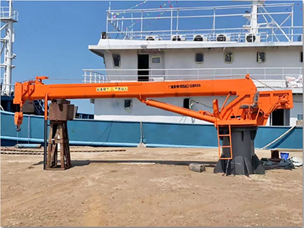 山东威海船用甲板起重机公司喷砂涂装自动生产线