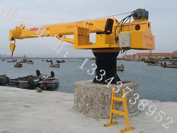 福建漳州船用起重机公司船用起重机用途广泛