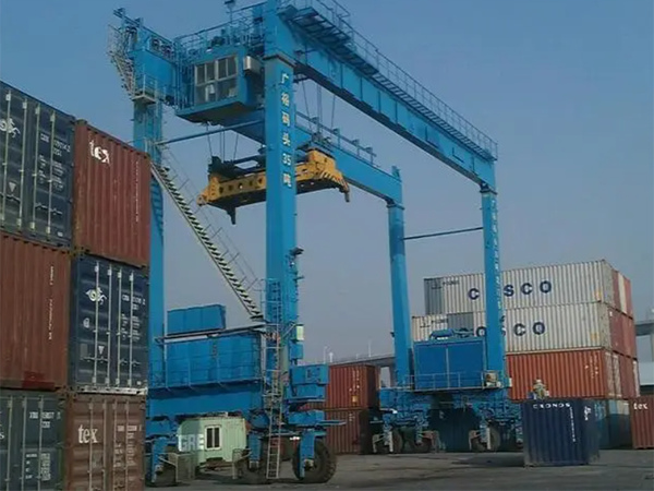 福建厦门集装箱门式起重机厂家集装箱门式起重机防摇性能好