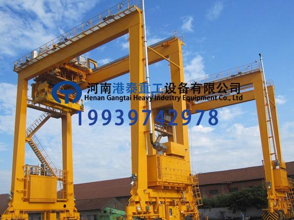 集装箱龙门吊作业时哪些行为属于违规操作