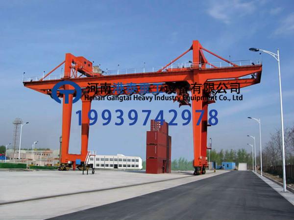 为什么大型货场更偏爱轨道式集装箱龙门吊